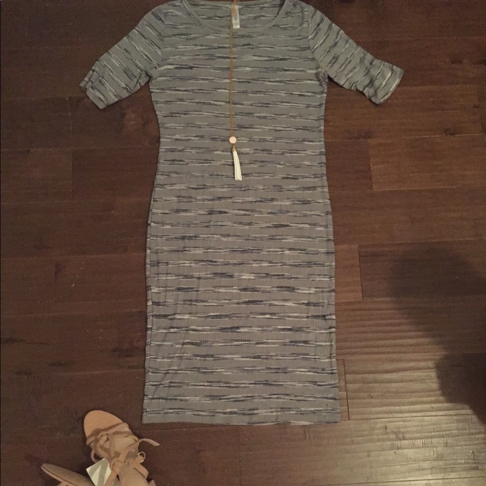 NWOT Lularoe Julia small❤️